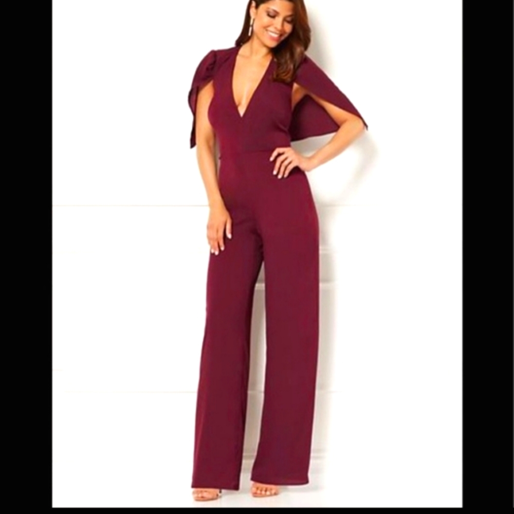 Eva mendes burgundy jumper